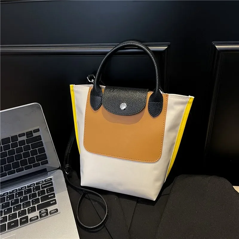 

Women's Leather Designer Shoulder Bag Elegant Luxury Handbag Classic Crossbody Tote For Chic Modern Look