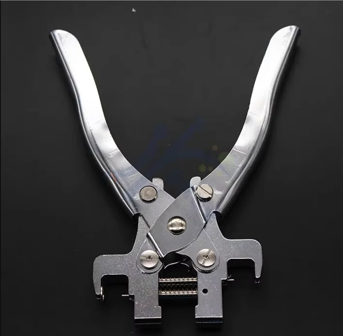 

Locksmith Treasure sells car folding remote control key ignition lock Pin pliers pin clamp NO.A3100