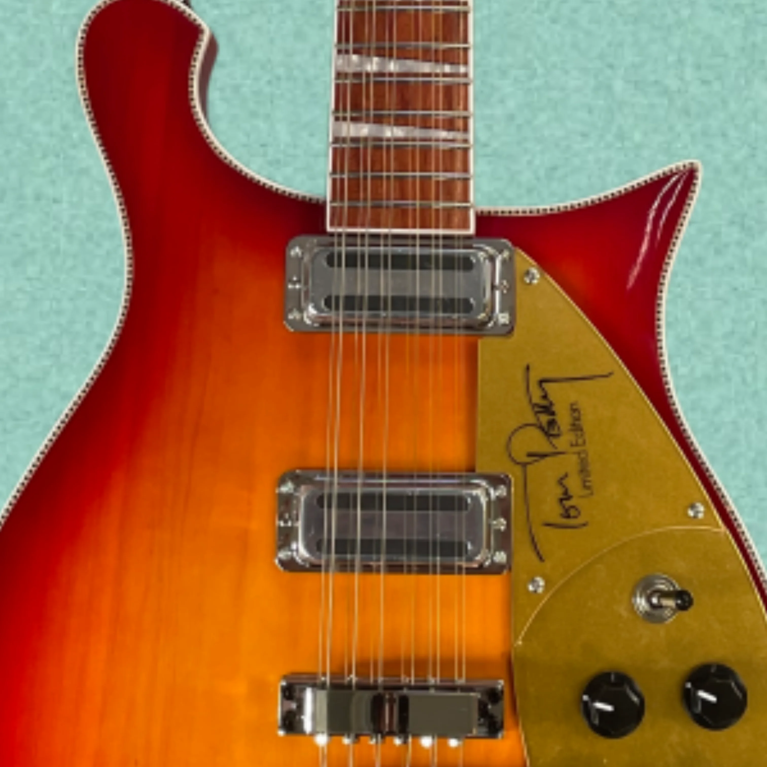 12-string sunset gradient electric guitar,gold signature pickguard with black volume knob guitars,vintage rock electric guitarra