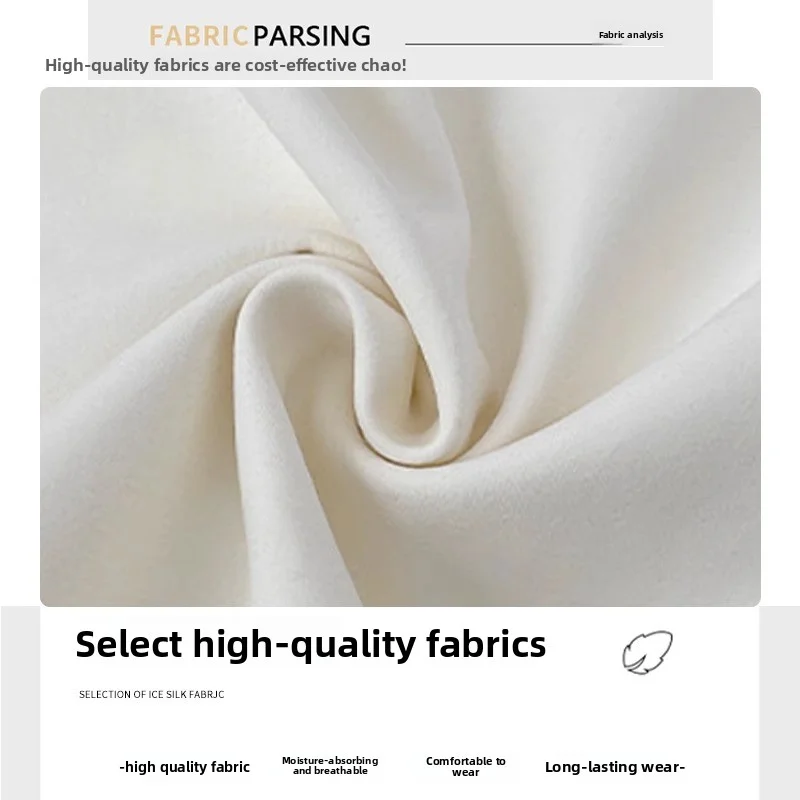 Women's trendy loose-fitting sweatpants. Pair with white sneakers and trousers.