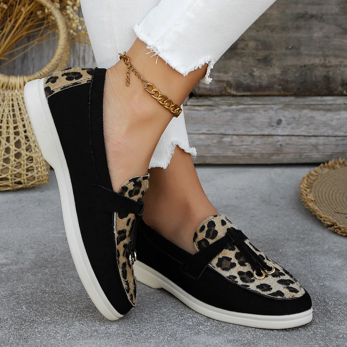 Buty damskie 2024 New Leopard Splicing Flat Casual Shoes Brand Slip on Loafers Vulcanized Shoes Walking Single Sneakers Women