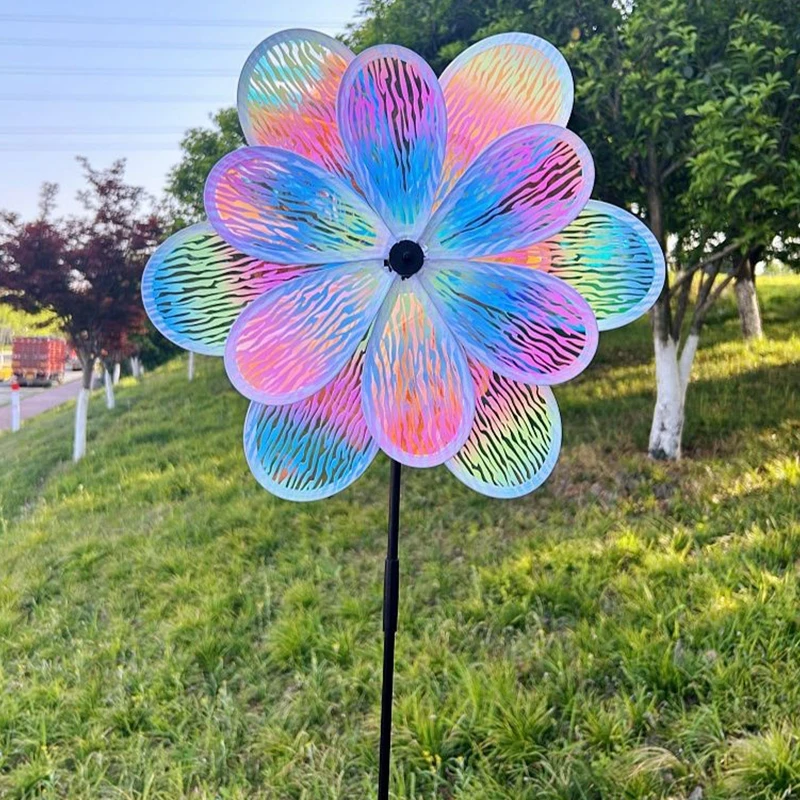 1-delig dubbellaags kleurenfilm kleur veranderende oogverblindende windmolen roterende windspinner staak staand gazon bloem pinwheel