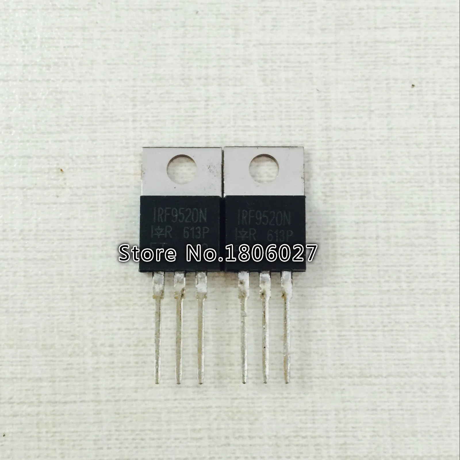 Send free 20PCS IRF9520N   TO-220  100V 6.8A MOS field effect tube