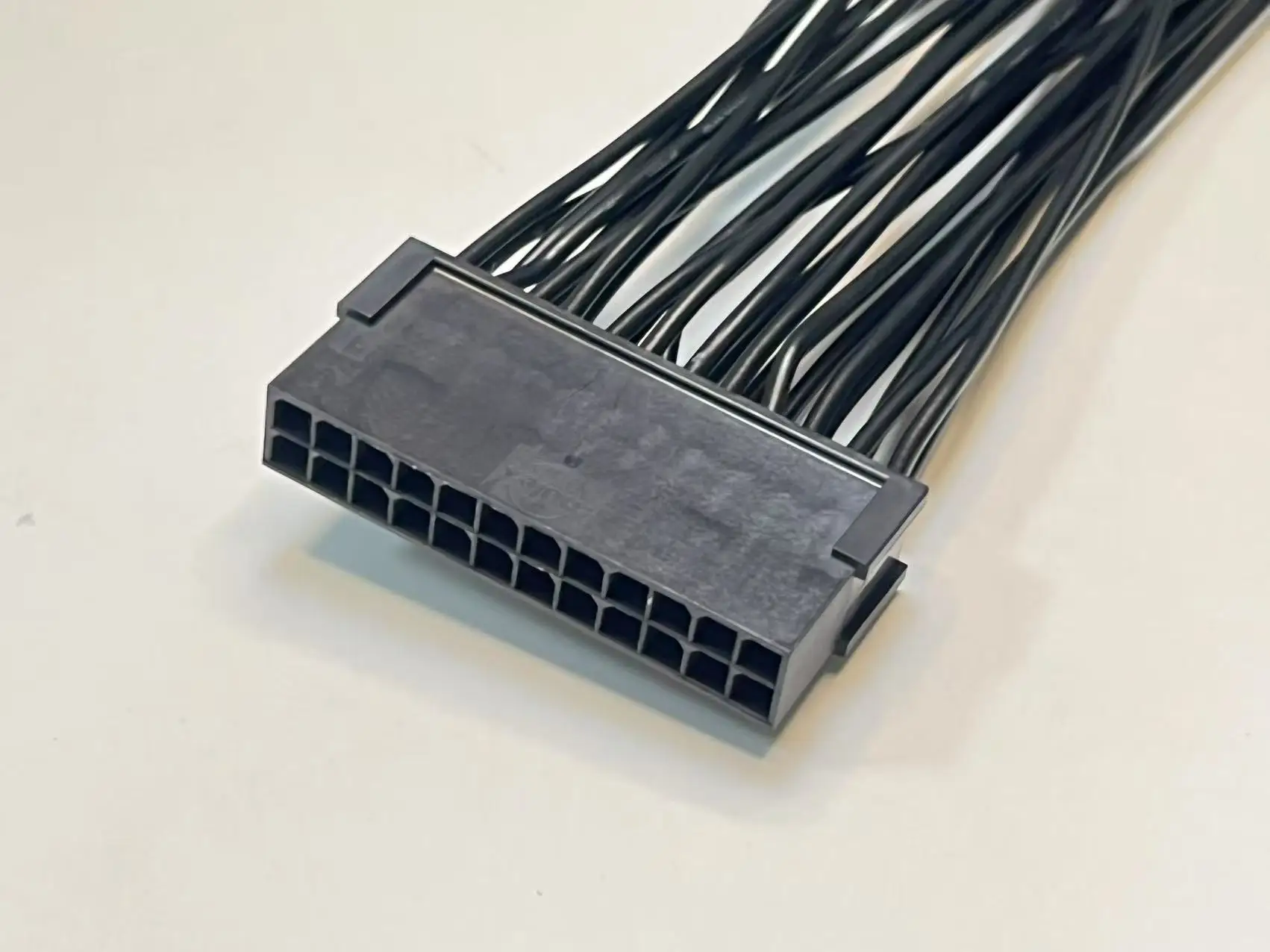 430202401 Wire harness, MOLEX MICRO FIT 3.0mm Pitch OTS Cable, 43020-2401, 24P, UL1061 20AWG, Off the Shelf, Quick Delivery