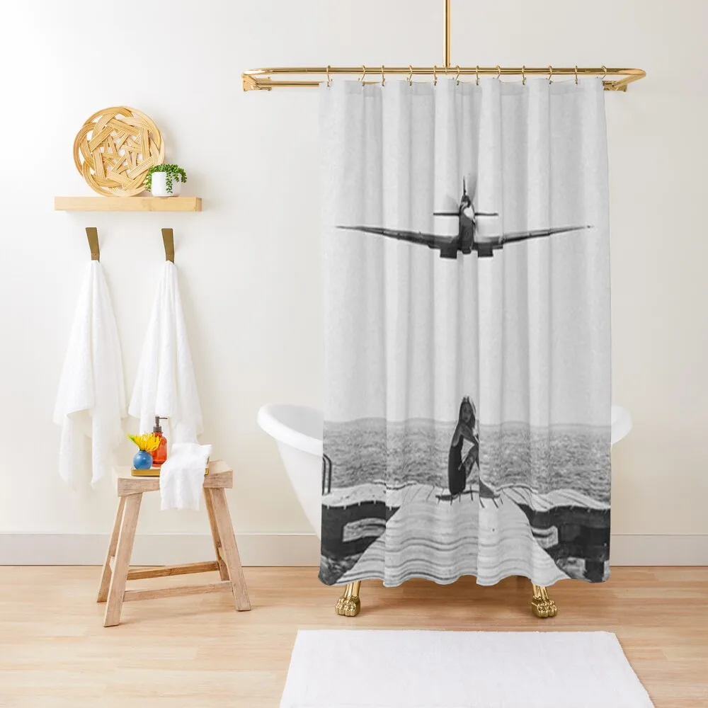 

Устойчивый как она идет; самолет приходит для островной посадки черно-белая фотография-фотографии Занавеска для душа