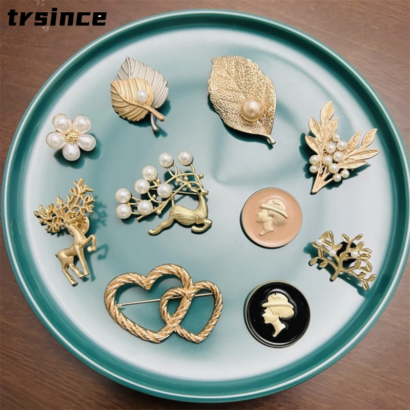 Ladies Retro Literary Baroque Style Brooches Matte Casual Clothing Accessories Brooches Jewelry Sari Buckle Pins Jewelry