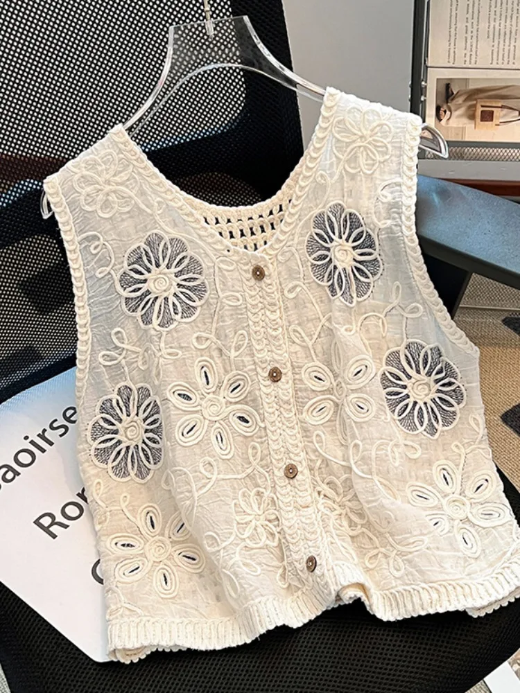 

Heavy Embroidery Hollow out Knitted ort Svel Vest Women's Summer Top Korean Sle Loose Fit Button Detail V-Ne