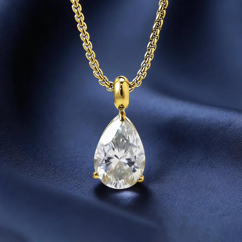 

1pc 2.0Carat Classic and Shining Drop-shaped Synthetic Moissanite Golden Pendant Necklace.