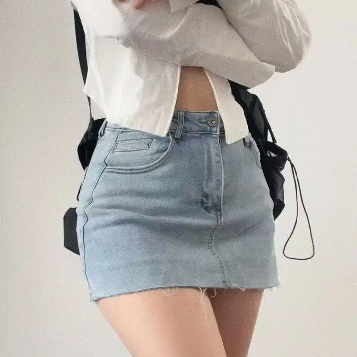 กระโปรงยีนส์กอดร่างกายอเนกประสงค์สําหรับผู้หญิงฤดูร้อนใหม่เอวสูงกระชับกระโปรงทรงเอกระโปรงสาวร้อนไม่มีเลกกิ้ง