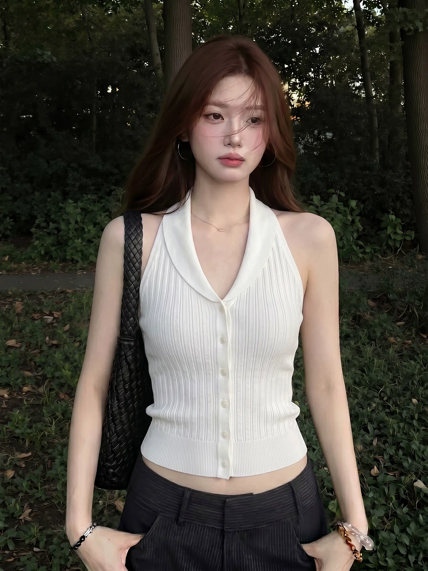 White V-Neck Knitted Strapless Vest Women's Summer Slim Fit Sleeveless High-End Feeling Top Commute Style Casual Wear