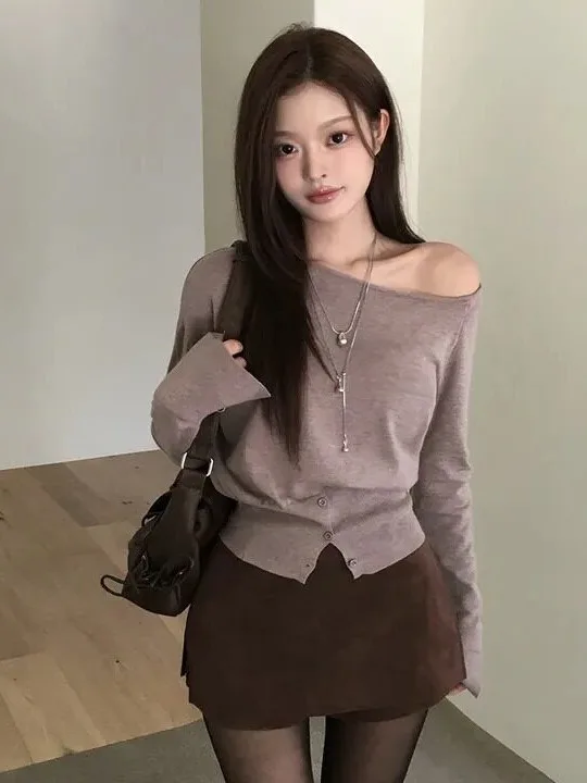 Fashionable Knitted Top Women's Elegant Slim Fit Shoulder Bared Open Slit Sleeve Mouth Autumn Winter Chic Style Polyester Fiber
