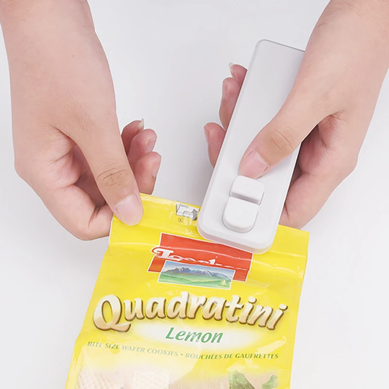 Small Vacuum Sealer Mini Sealing Machine With USB Portable Food Bag Sealing Machine Snack Sealing Machine