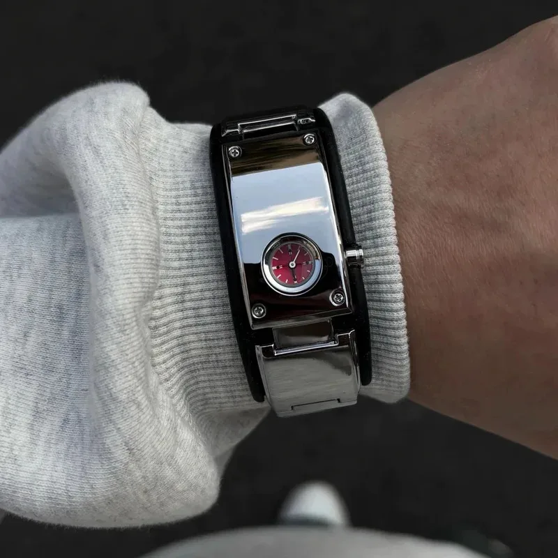 Niche Millennium Retro Watch Ninja Light Bracelet นาฬิกาอินเทรนด์ Future Technology Style Design Y2K Niche Accessories Wear