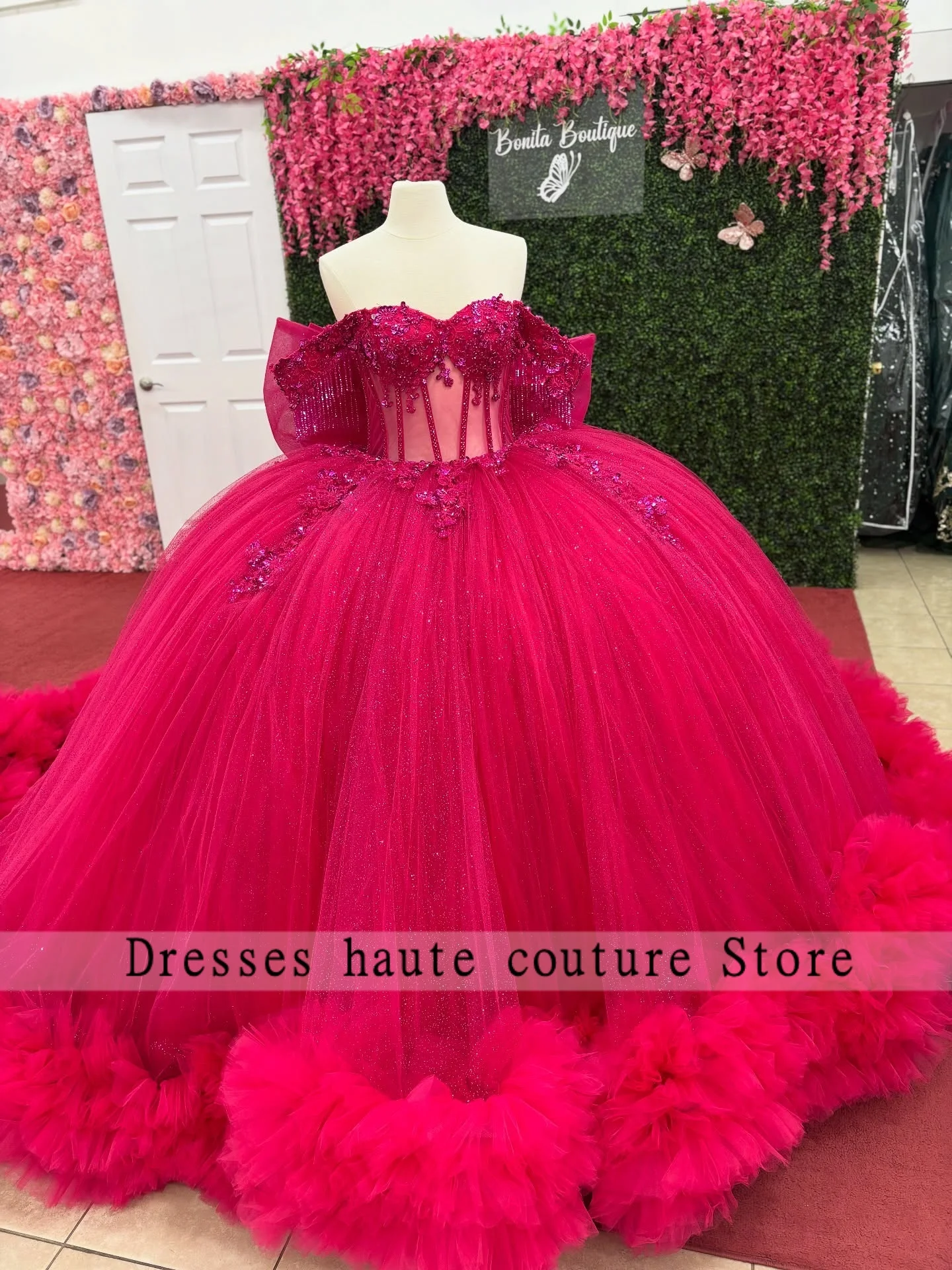 Hot Pink Quincenear…