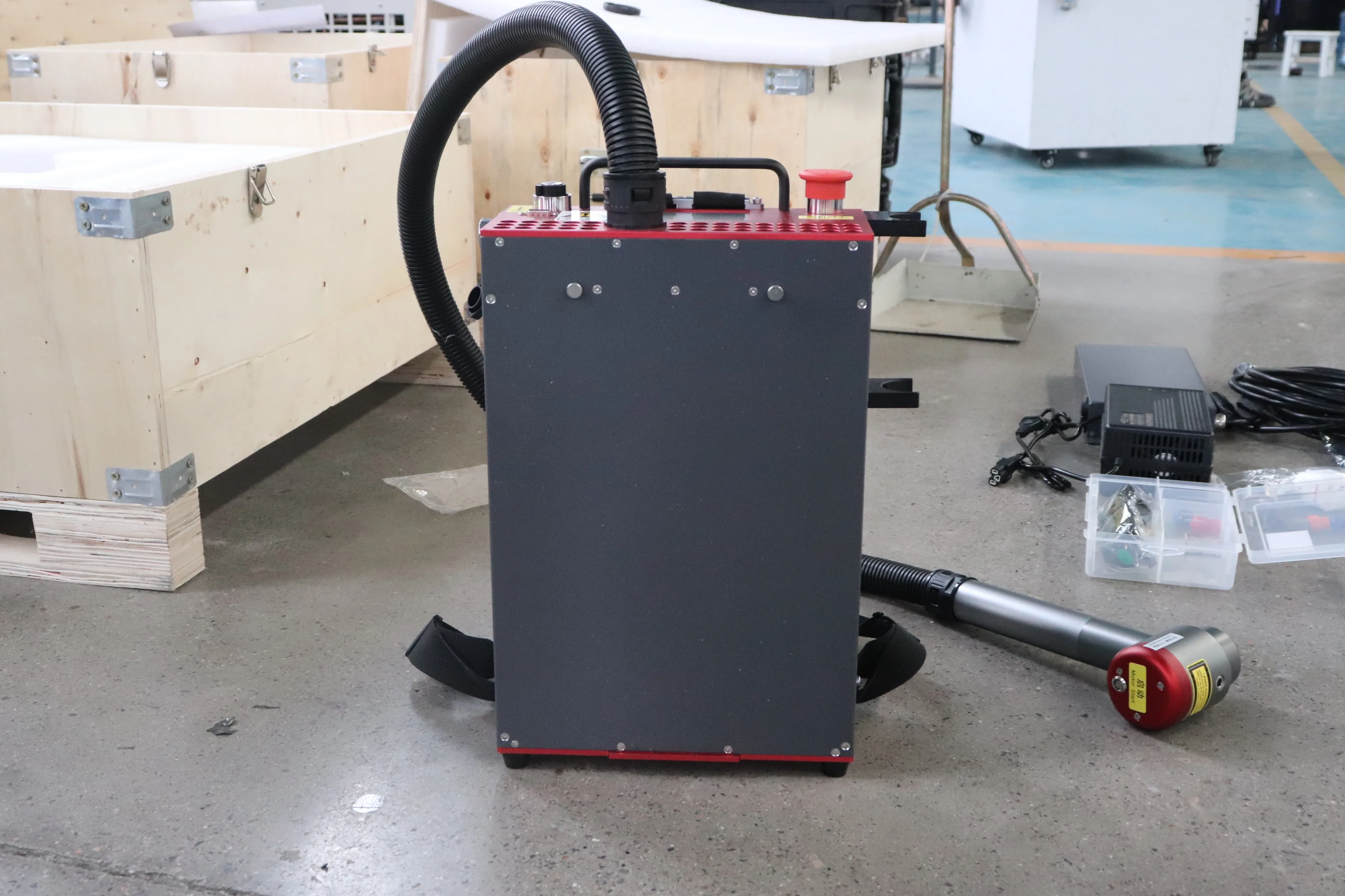 100W Metal Laser Cleaning Machine Fiber Laser Source Handheld Cleaner Machine for Rust Removal Stainless Steel Aluminum