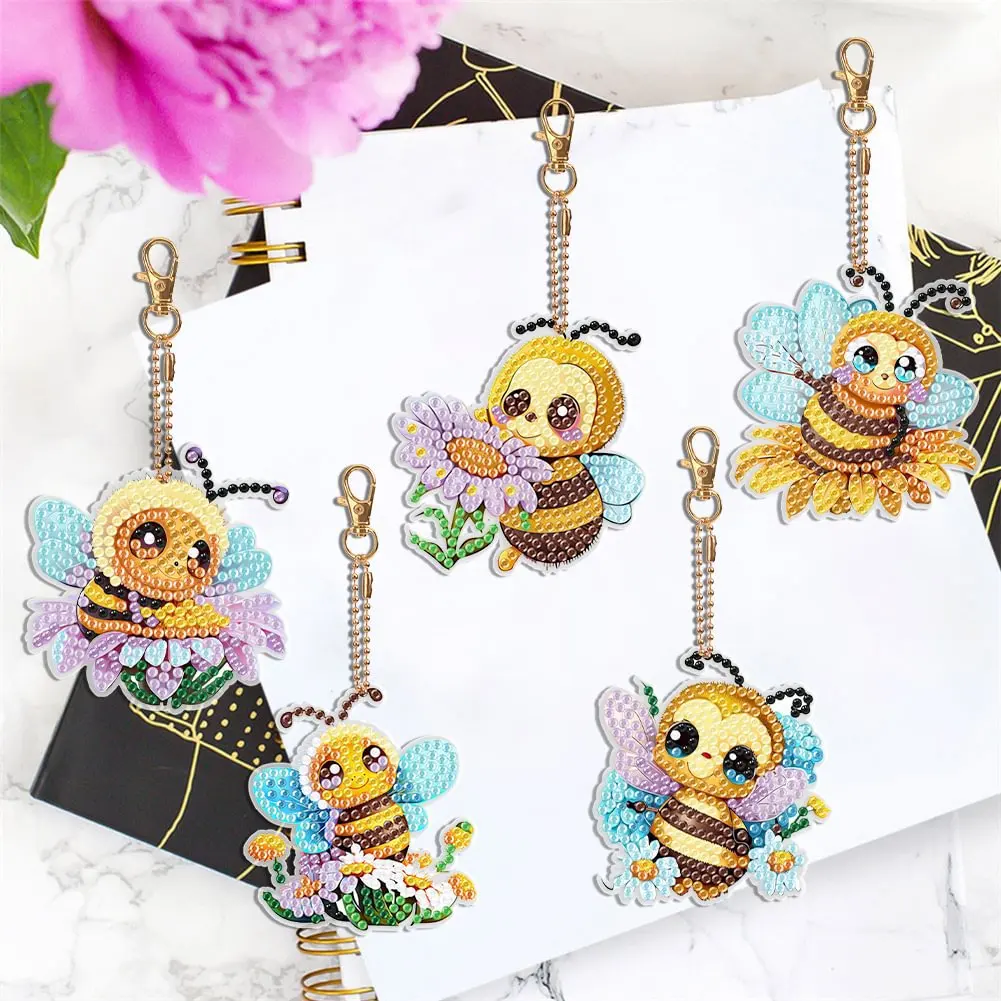 

DIY Diamond Painting CartoonBee Design Double-Sided Small Crystal Keychain, For Bag Pendant And Home Decoration