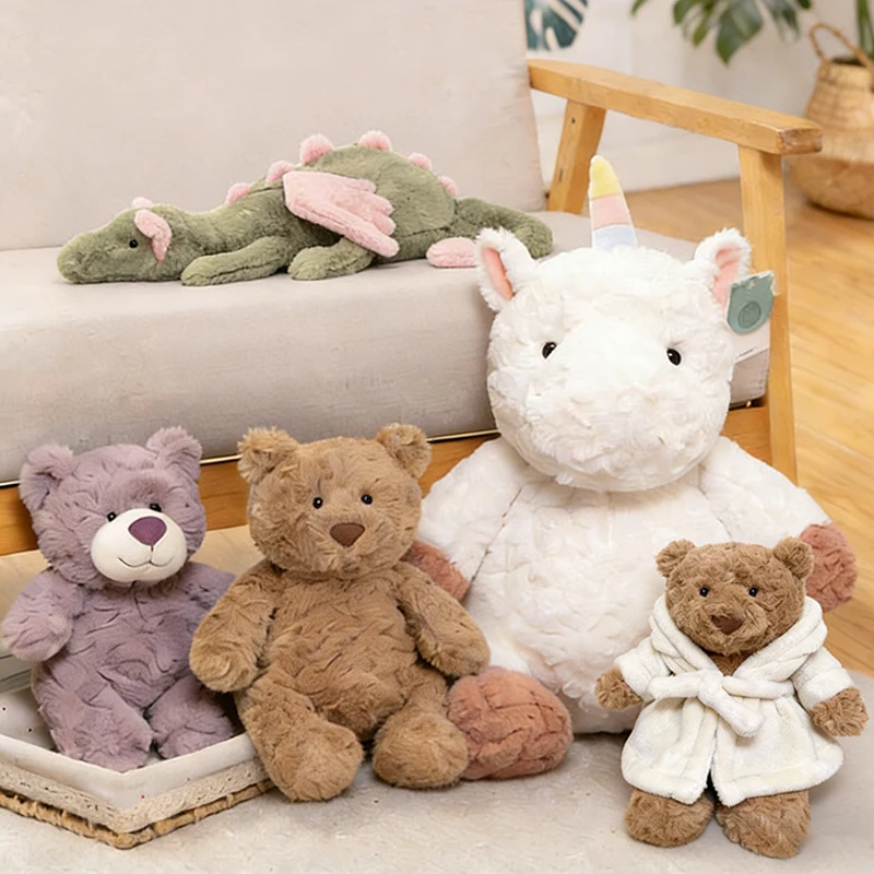 

2026 плюшевые игрушки с героями мультфильмов, медведь барфолома, халат, медведь, дракон Малачи и щенок, милые плюшевые игрушки, подарки