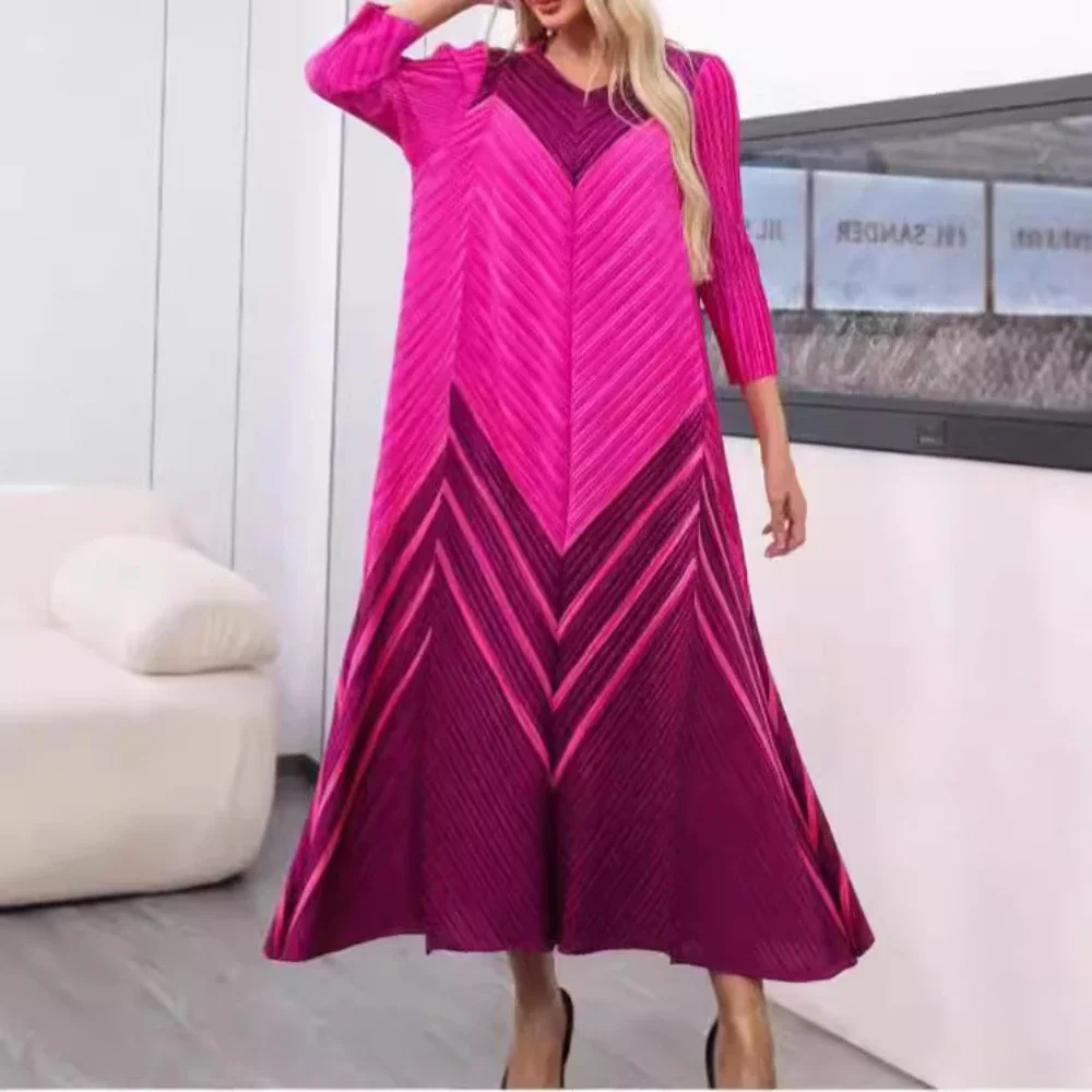 Miyake Solid Color Bronzing Loose Women's Dress Middle Eastern Women's Clothing Thin Belly Reduction Long Dress 2024 Summer New