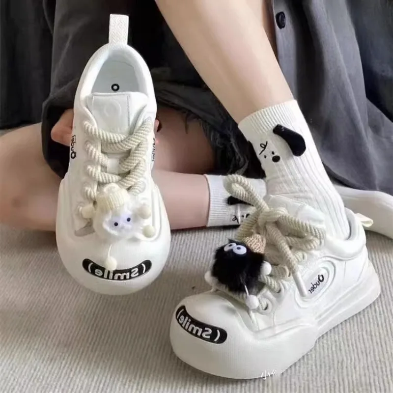 2025 Sneakers kanvas jari besar mode wanita sepatu roda jalan kasual sepatu kets estetika pelatih wanita Sneakers Chunky dekorasi Kawaii