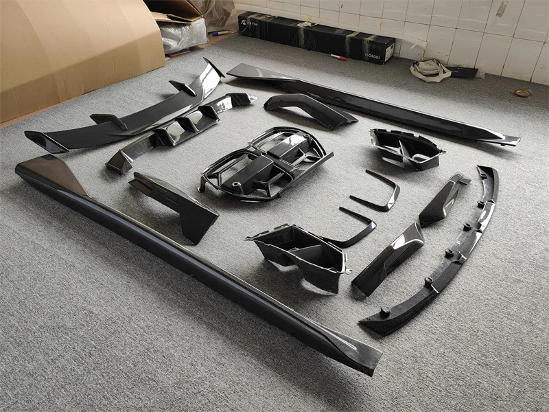 

For b M3 M4 G80 G82 MP style carbon fiber body kit front lip diffuser side skirt spoiler vent grille