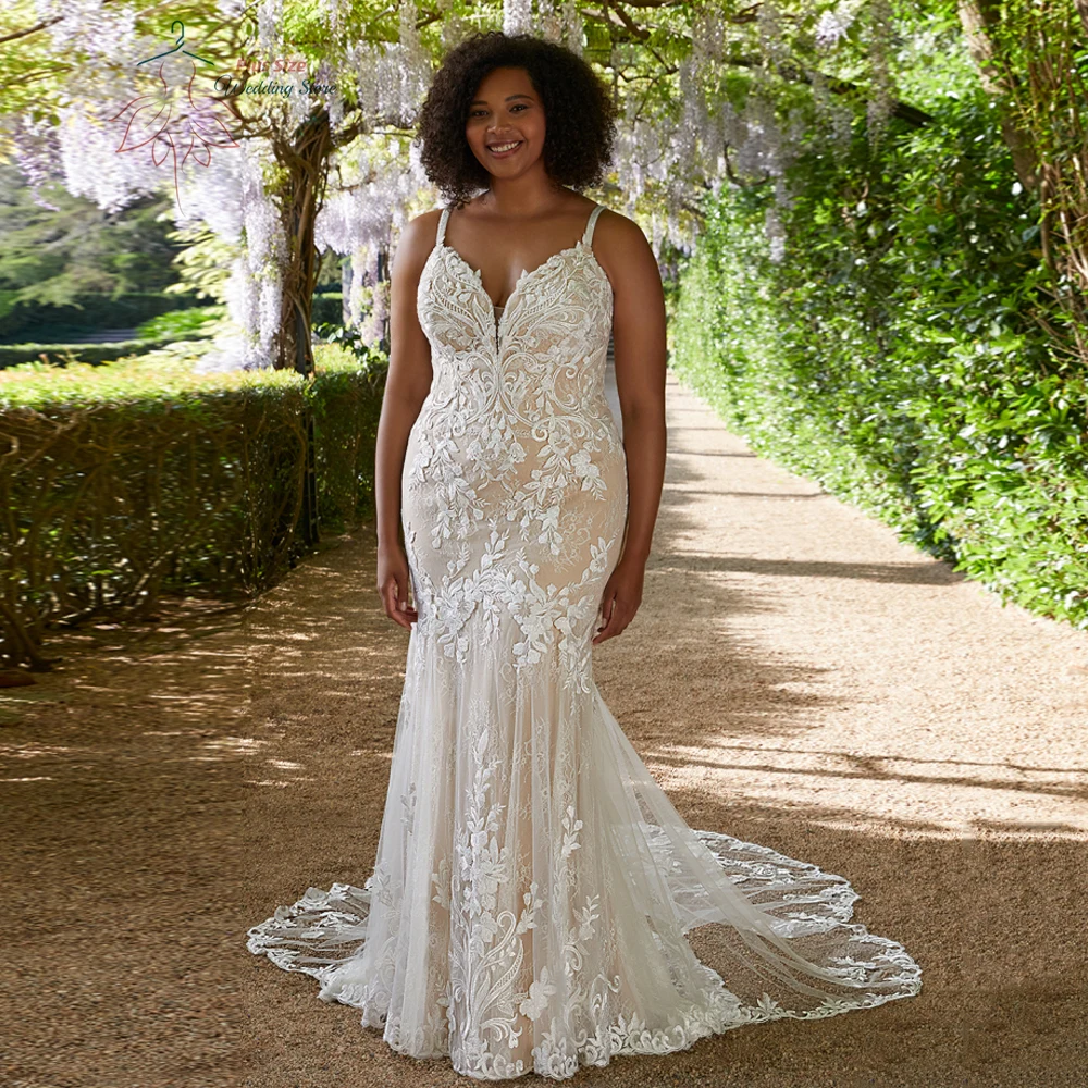 

Classic Spaghetti Straps Wedding Dresses Plus Size V Neck Bride Gowns Lace Appliques Sweep Train Mermaid Vestido De Noiva