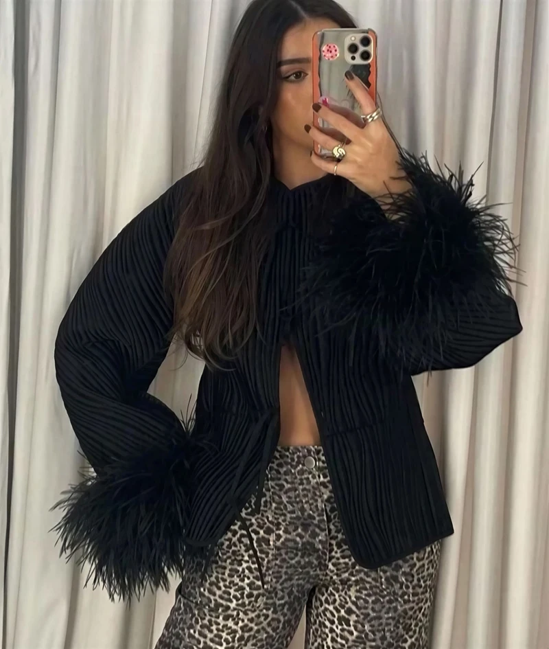 

Парки женские зимние вельветовые в рубчик макси на пуговицах плиссированные с клапаном и карманами с поясом домашняя одежда удобные теплые ПР