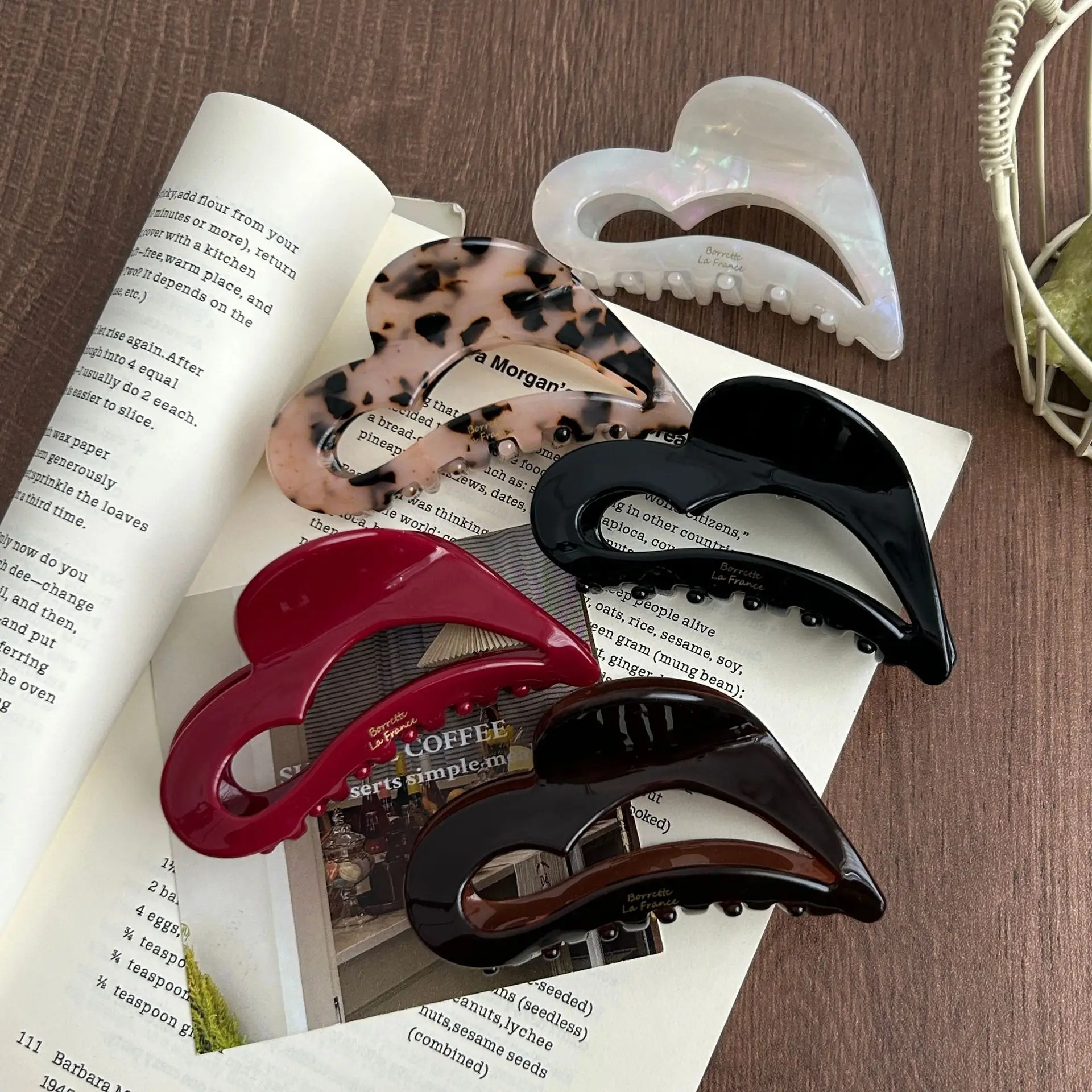 Irregularity Love Heart Hollow Design Hair Claw Simple Acetic Acid Hair Clip Fashion High-Quality Ponytail Clip Updo Shark Clip
