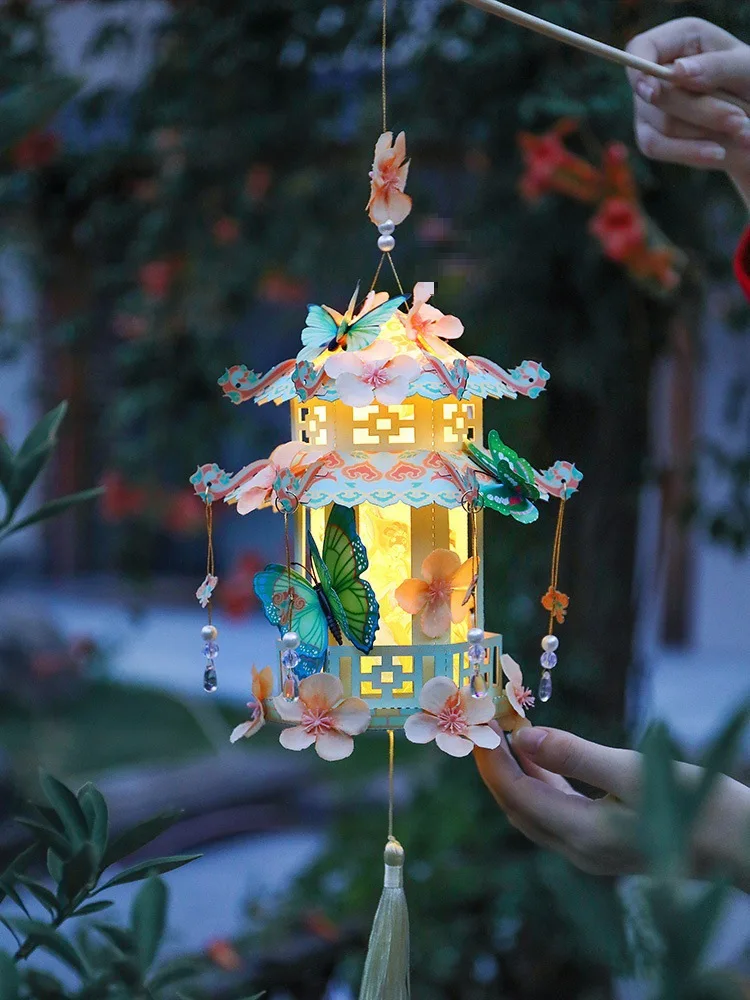 New Handheld Butterfly Lantern Shape DIY Lantern Handmade Luminous Lamp Holiday Hanging Light Decor Birthday Gift Lantern