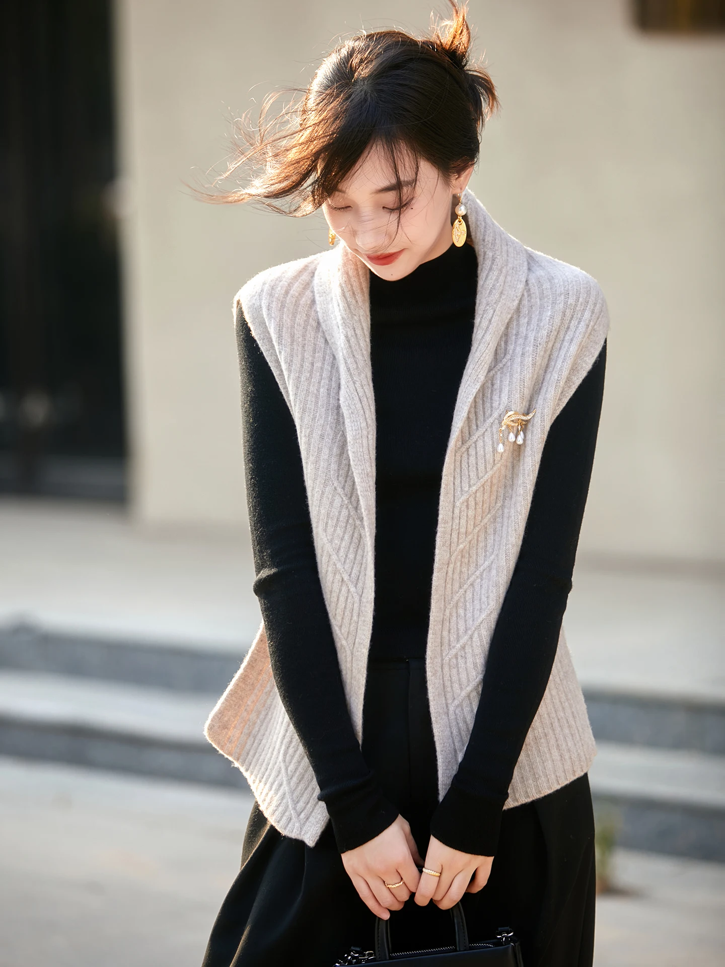 

New Fashion Autumn Winter Woman Vest Elegant Female 100% Merino Wool Knitwear Solid Cardigan Ladies Short Sleeve Clothing Tops