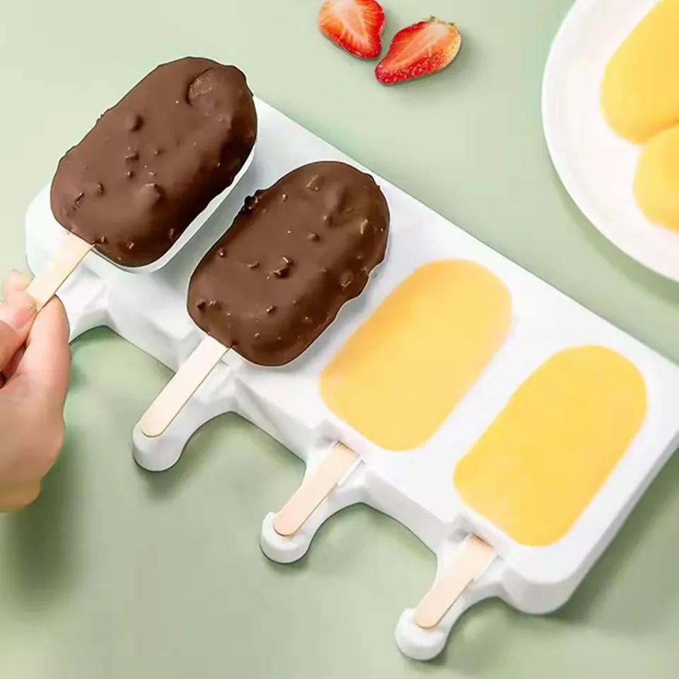 

4 Gird Silicone Homemade Dream Dragon Ice-Cream Mold Popsicle Mould with Lid and Wooden Stick Ice Cube Maker Tray Kitchen Gadget