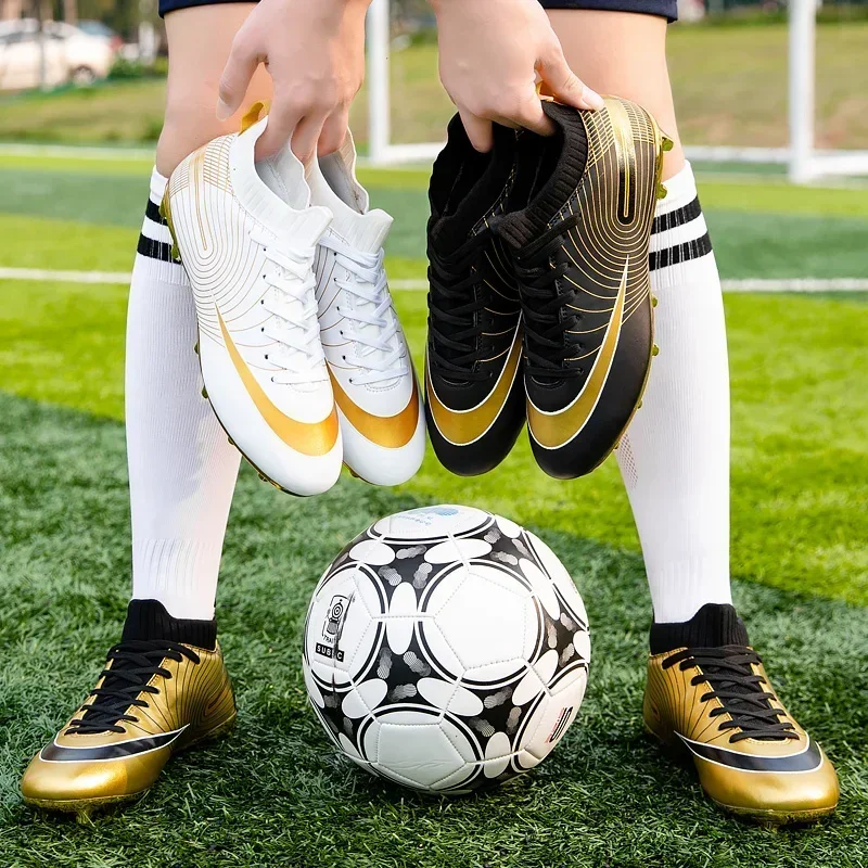 

Men Soccer Shoes Ankle Outdoor Long Spikes Football Boots TF Professional Grass Cleats Unisex Football Shoes Chuteira Society