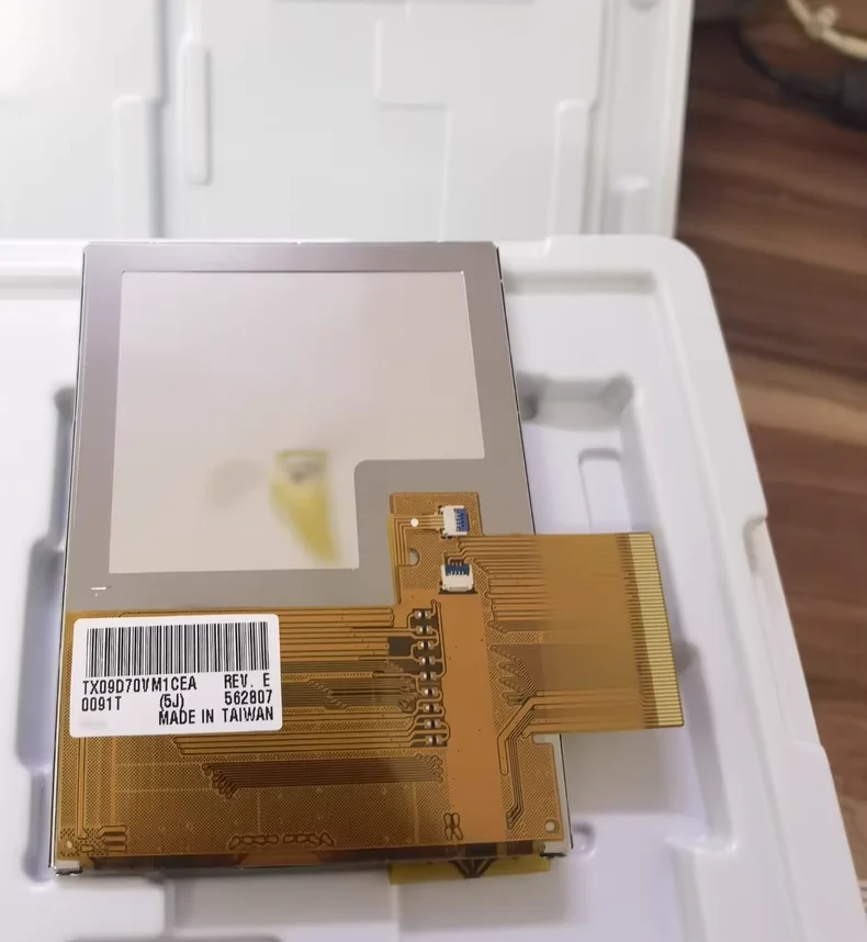 

3.5 inch TX09D70VM1CEA LCD Screen Display Panel ,stock test shows normal