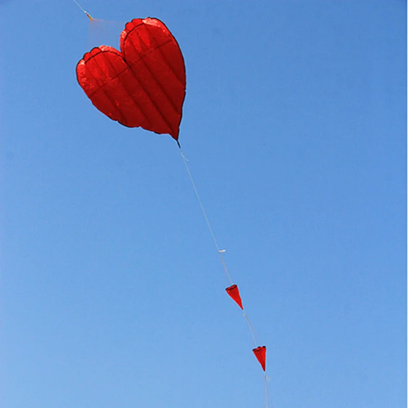 จัดส่งฟรี soft kites flying heart kites สําหรับผู้ใหญ่ kites และรังสีและเส้น love kites โรงงาน volantines paraglider ตกปลา
