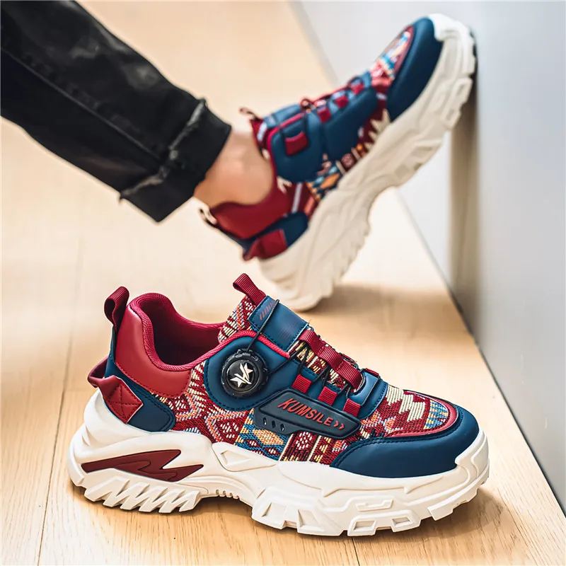 

Мужская обувь, новинка 2024, весенняя дышащая модная повседневная универсальная корейская версия, спортивные кроссовки с вращающейся пряжкой и сеткой