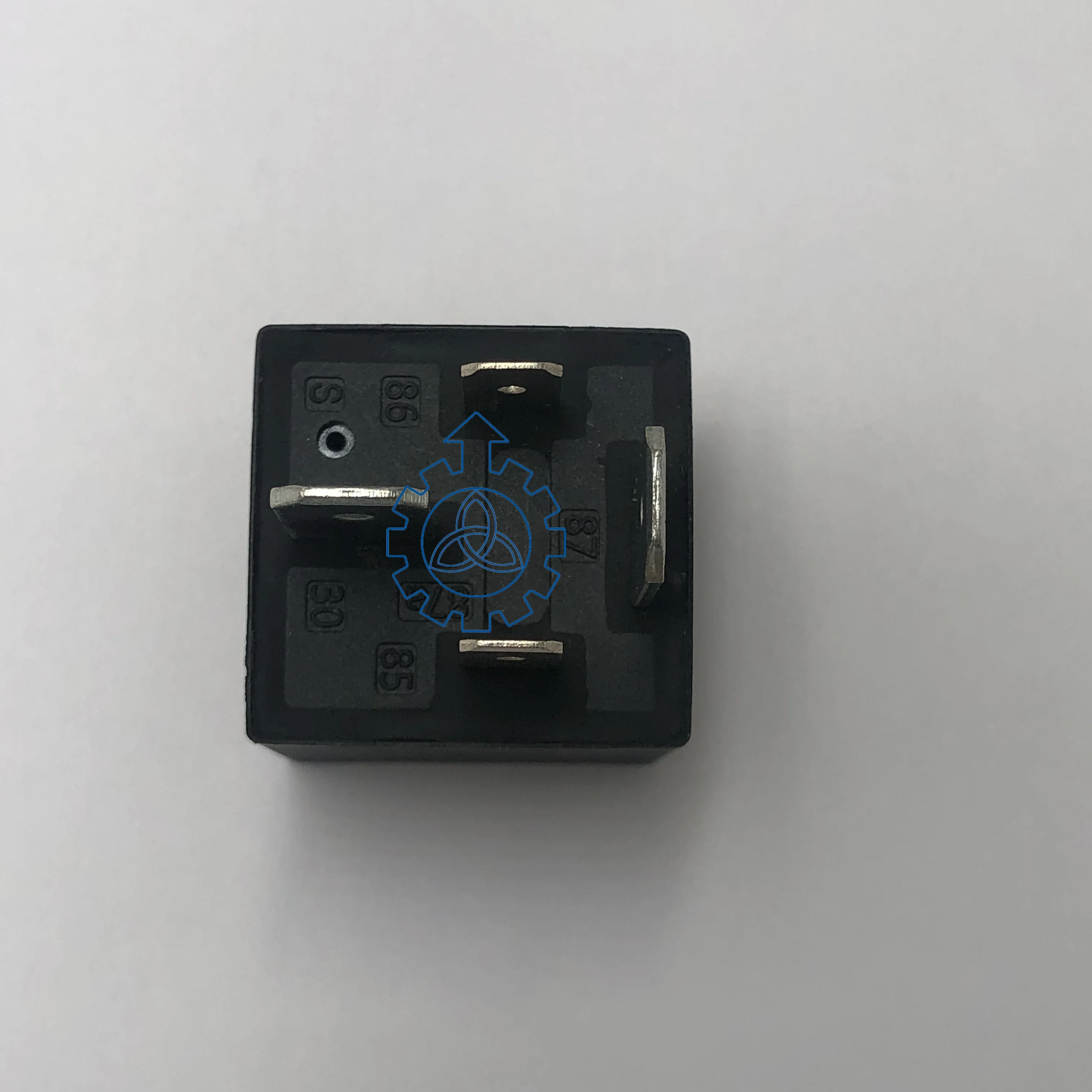 

Spare Parts for DAF Trucks Relay VOE 4 Pin 24V 40A 25 Pcs In One Box OEM:1315614 1408850 1457437 1669972 1880377 21244698