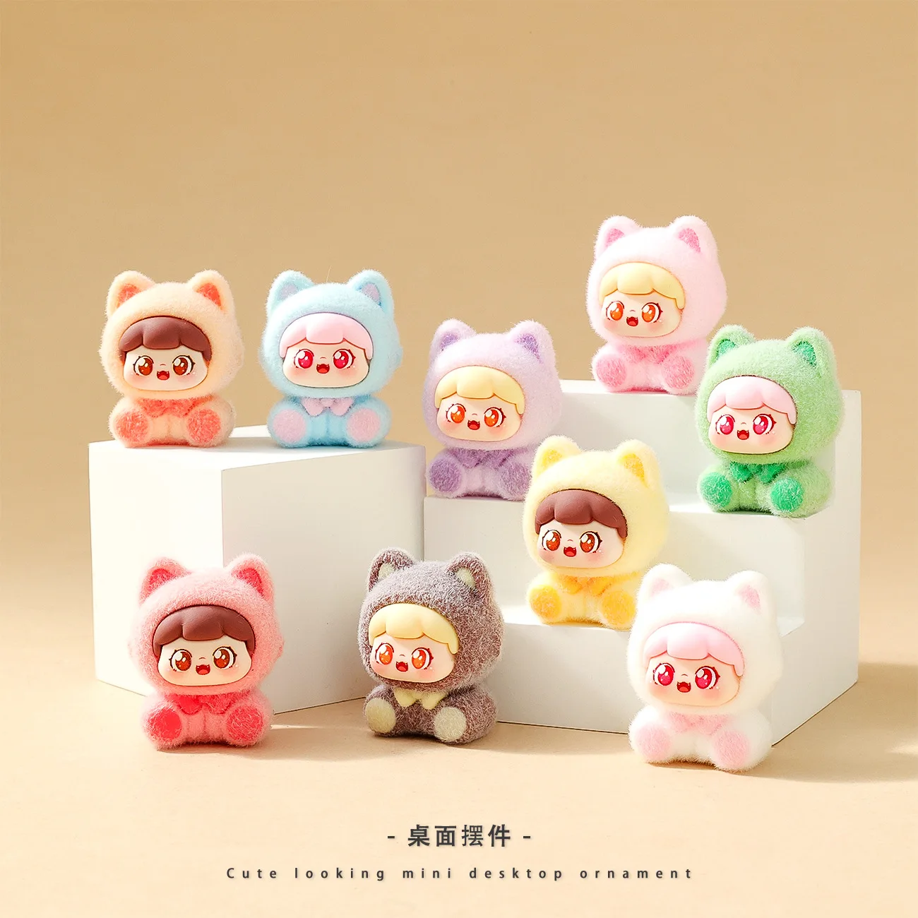 9 قطع من دمى القطط اللطيفة التي تلمس الحلي المنزلية على سطح الطاولة #3