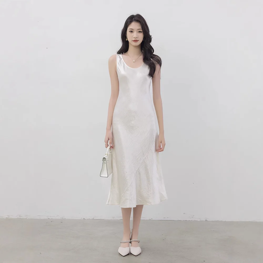 

anghai Endi Clothing Women's Satin U-Ne Vest Dr Summer 2025 Loose Waist Knitted Acetate Fabric Regular Thin