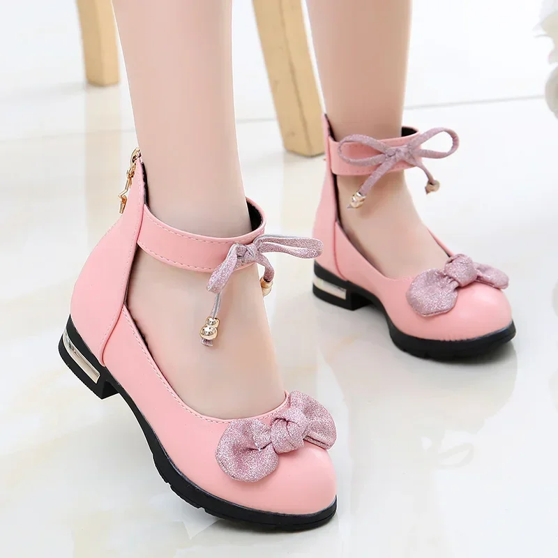 

Детские туфли для девочек в стиле принцесс, милые сандалии с блестящим бантом, элегантные и удобные, для выступлений и подиумов, модные, весна/лето, для школьниц