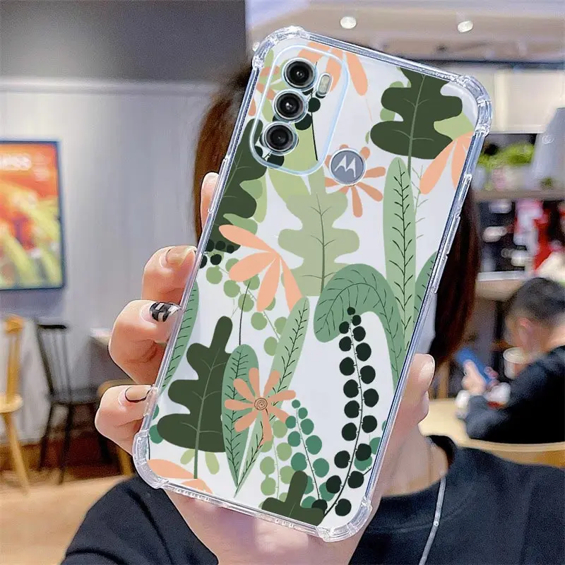 G60 Flowers and Grass Transparent Phone Case For Motorola Moto G60 G40F G24 G82 G30 G34 G60S G62 G34 G54 G84 G53 G73 G42 Cover