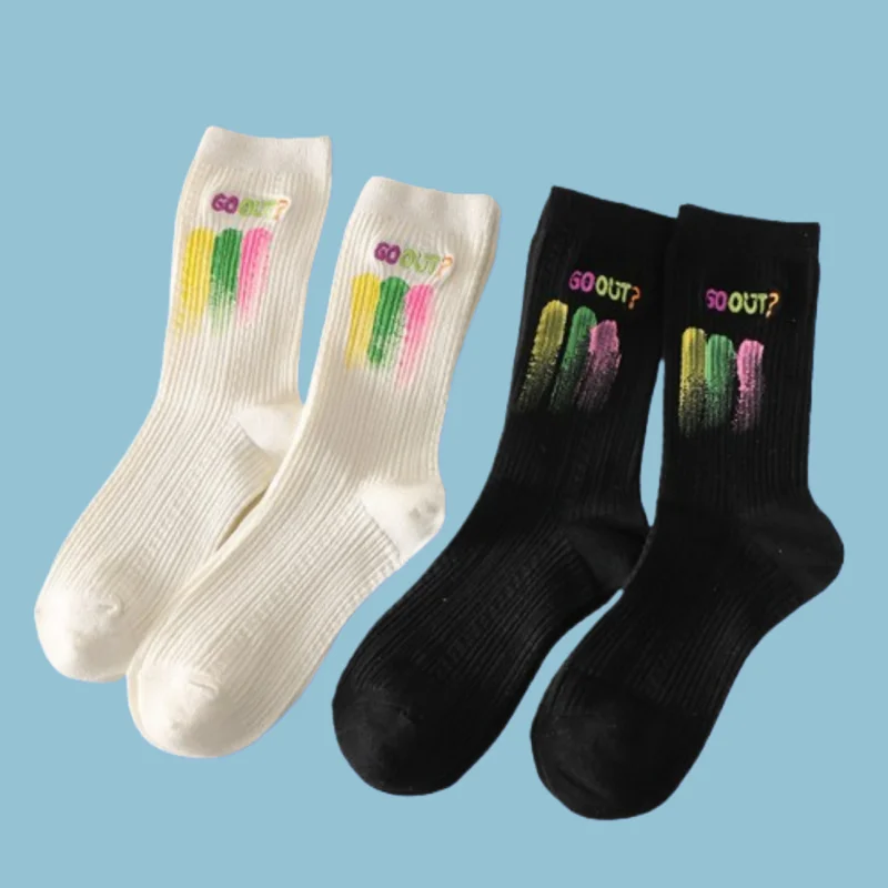 

3/6 Pairs New Style Women's Sports Letter Socks Polyester Cotton Socks Autumn And Winter Painted Graffiti Middle Tube Socks