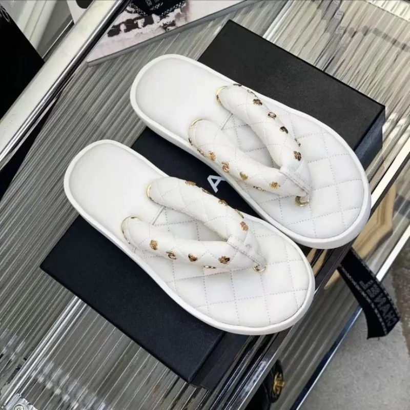 

Сандалии на плоской подошве, шлепанцы для женщин, пляжные тапочки, роскошная дизайнерская обувь для женщин, модные шлепанцы, черные, белые, chanclas mujer