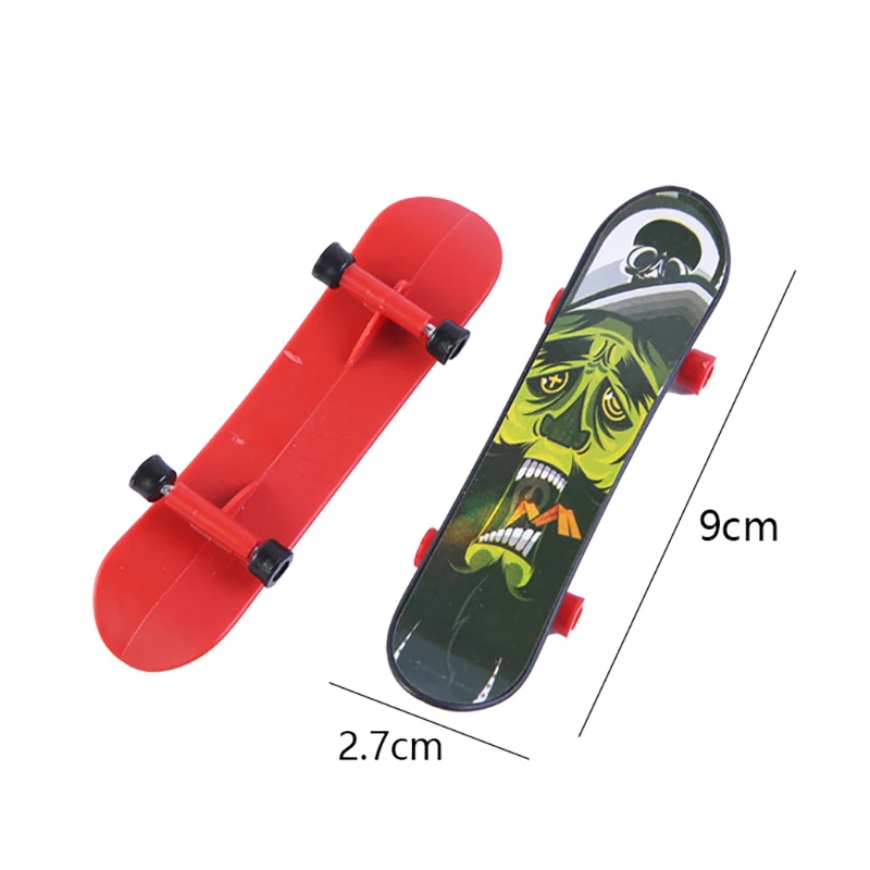 10 pz/5 pz/2 pz casuale Mini FSB Finger Skateboarding novità creativa Gag Toys Cartoon Classic Toy For Kids Gift