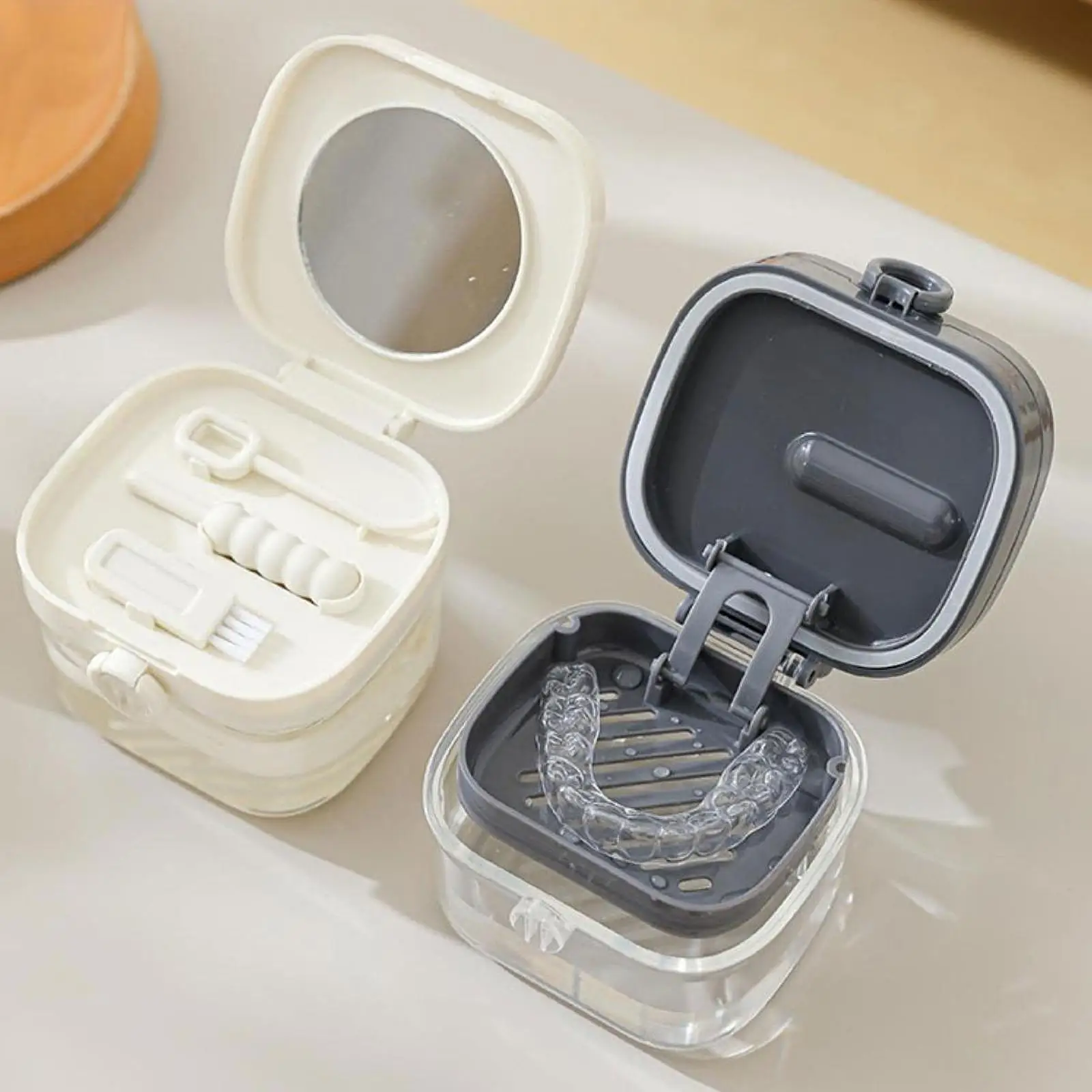 

Dentures Brace Case Leakproof Carrying and Protecting Retainer Cleaning Box