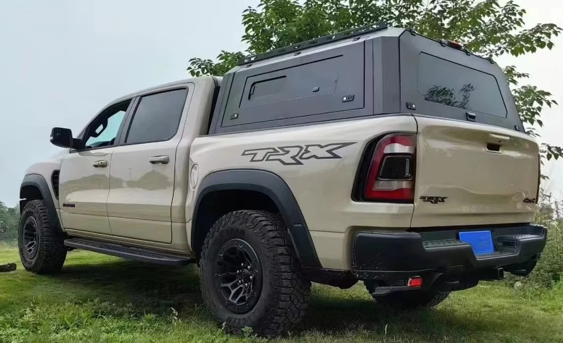 مظلة صلبة مخصصة مقاومة للماء لـ Ram 1500 Crew Cab 5.7ft 2019 Topper شاحنة تخييم مضادة للصدأ