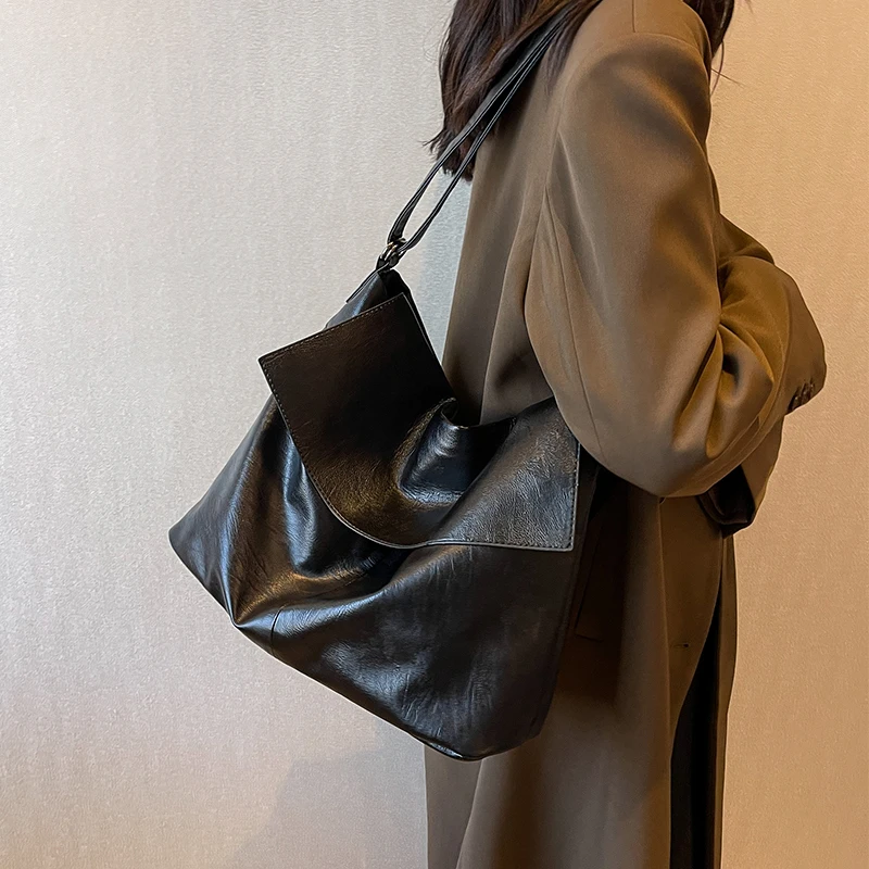 Classic Black Soft PU Tote Bag Autumn Winter New Women's Large Capacity Messenger Bags Elegant Female Commuter Handbags