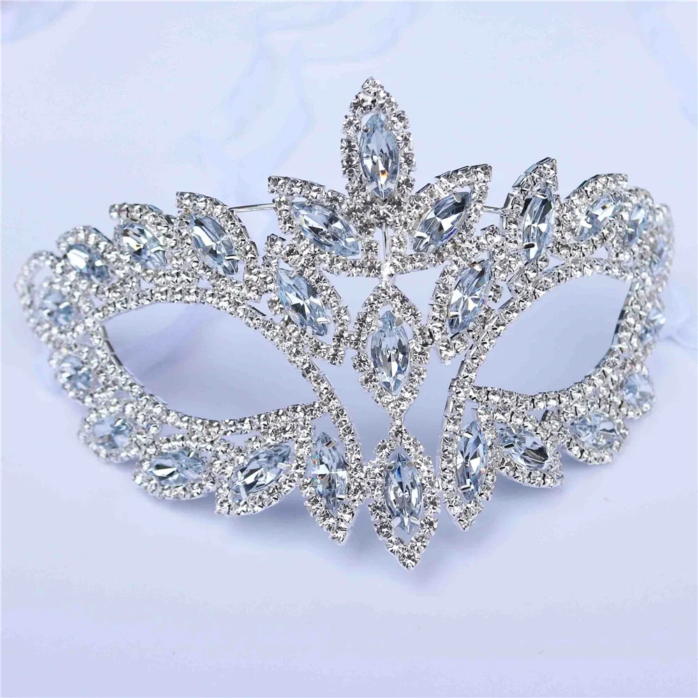 Masque en cristal exagéré pour Halloween, bijoux de couverture pour femmes, fait à la main, strass scintillants, décoration, nouvelle collection 2025