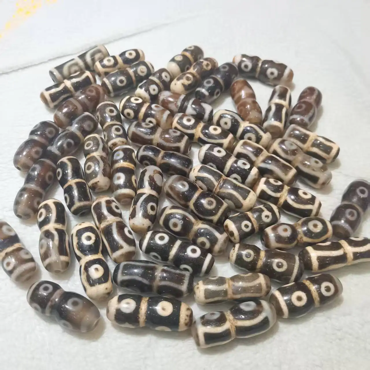 

50pcs/lot 38mm Latus Root Shape Natural Agate Ji Powerful Amulet Collectible DIY Beads for Jewelry
