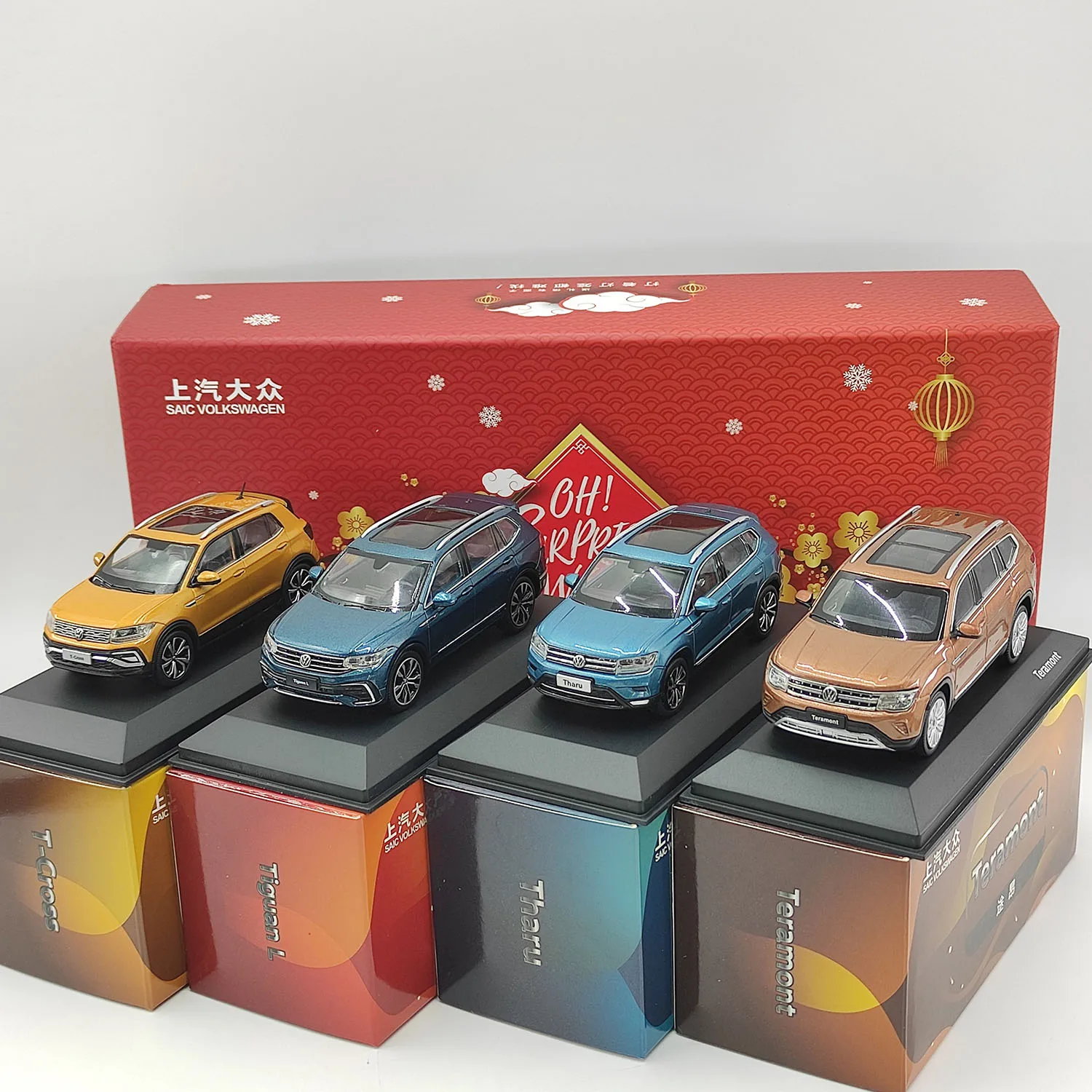 

Литой под давлением масштаб 1:43, оригинальный заводской SAIC VW Set Teramont, Tiguan L, T-armor, T-yue, подарочная коробка, модель автомобиля из сплава, коллекционная игрушка в подарок