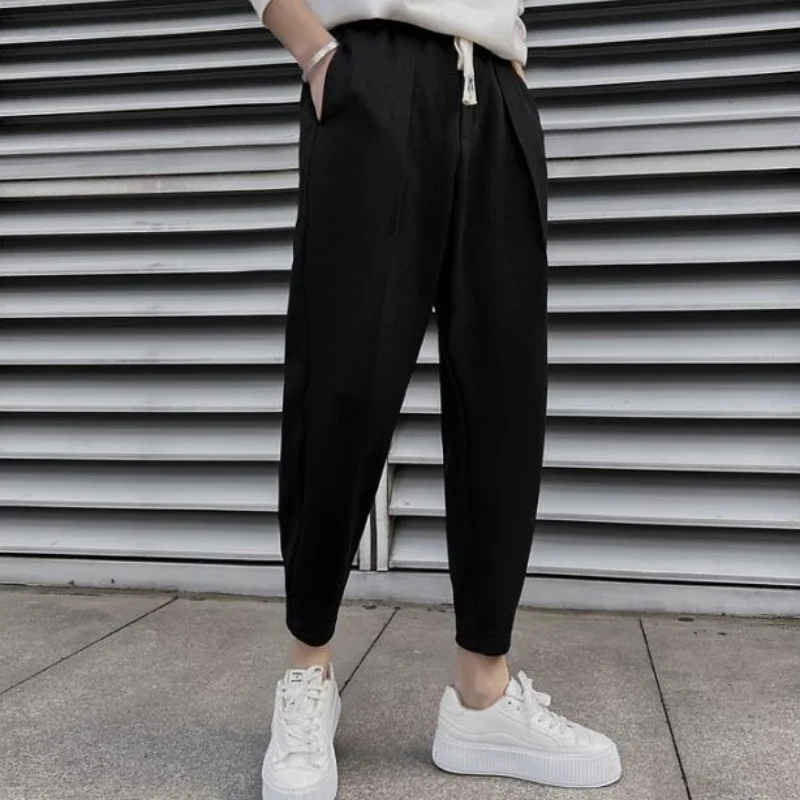 メンズスポーツパンツ 無地 プラスサイズ ビッグサイズ ハレムジョガー 韓国風 クールなトラウザーズ 秋冬 レトロ エッセンシャル スウェットパンツ