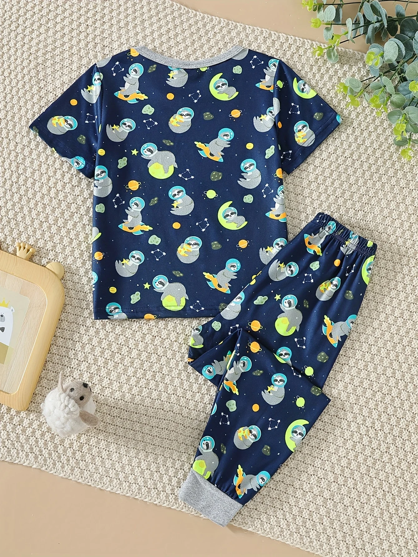 2 Children Boys Summer Neutral Glow Lovely Sloth Moon Print + Glow-in-the-dark Sloth Full Print Trousers Home Clothing Set